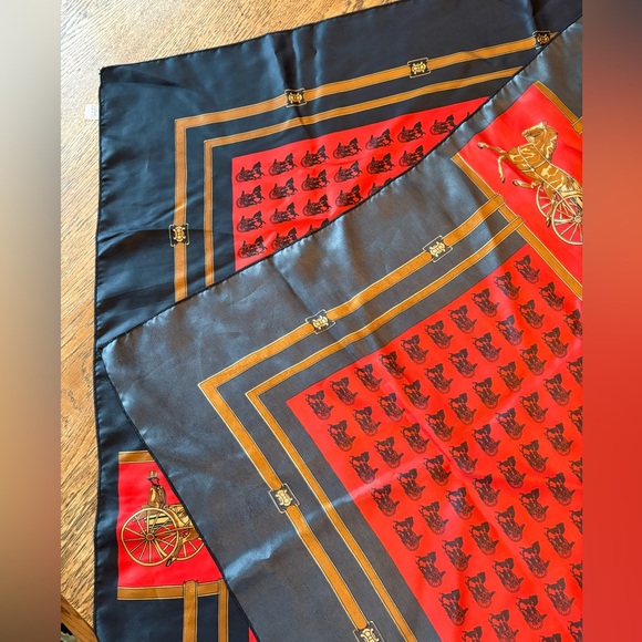 Hermes Paris Carre Scarf Horse Cart Carriage 34 x 34 inch square - Picture 9 of 9